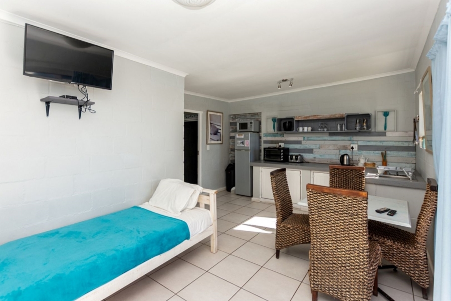 13 Bedroom Property for Sale in Olifantskop Western Cape